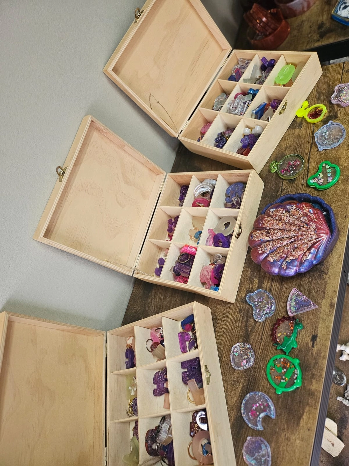 Jassi´s Schatzkiste - Handarbeit und Esoterik - Dekorationsstück aus Harz